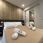 Superior 1BR Apartment - Fully Renovated&Equipped - Prime Centre location - Garibaldi#2 - Parking