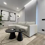 Apartment Garibaldi 2 Renovated 1br With Parking, Old Town *