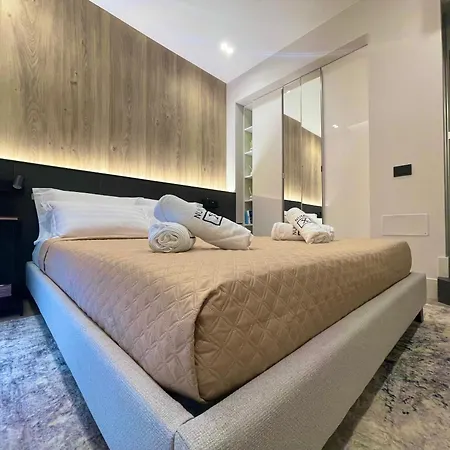Appartement Superior 1br - Fully Renovated & Equipped - Prime Location In Historical Centre - Garibaldi#2 - Free Parking *