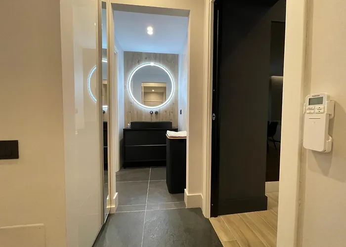 Superior 1br - Fully Renovated & Equipped - Prime Centre Location - Garibaldi#2 - Parking * Olbia