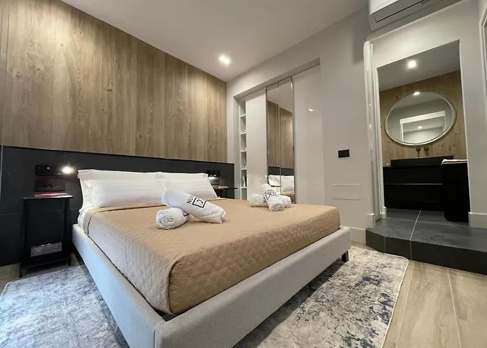 Superior 1br - Fully Renovated & Equipped - Prime Centre Location - Garibaldi#2 - Parking