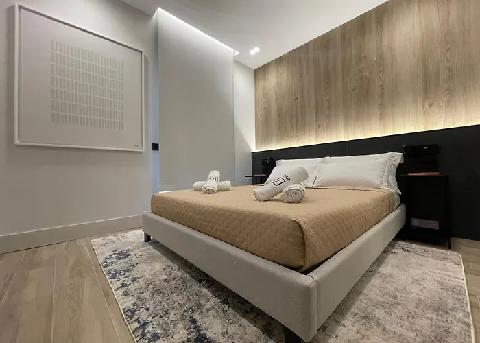 Apartament Superior 1br - Fully Renovated & Equipped - Prime Centre Location - Garibaldi#2 - Parking