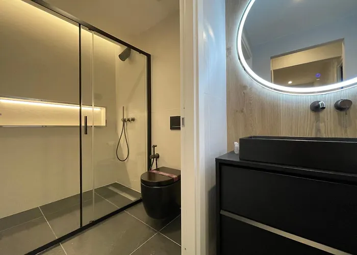 Superior 1br - Fully Renovated & Equipped - Prime Centre Location - Garibaldi#2 - Parking Apartament Olbia